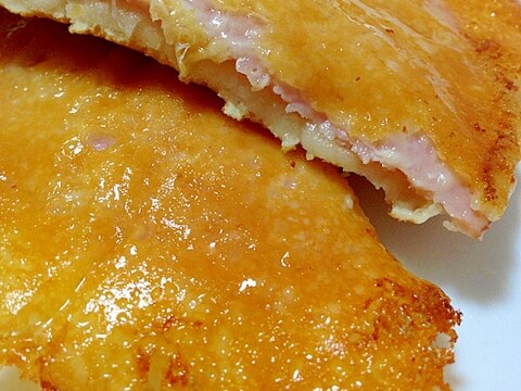 ハム＆カリカリチーズの薄焼きホットケーキ♡